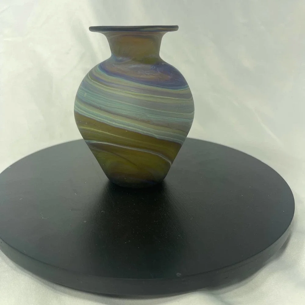 VTG Pheonitian  blown glass vase - Picture 6 of 10